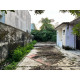 ¡Oportunidad de Inversión! Terreno Completo con Construcción en Venta